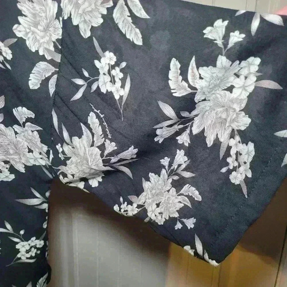 Spiritual gangster Robe with attached belt. OS - Picture 4 of 7